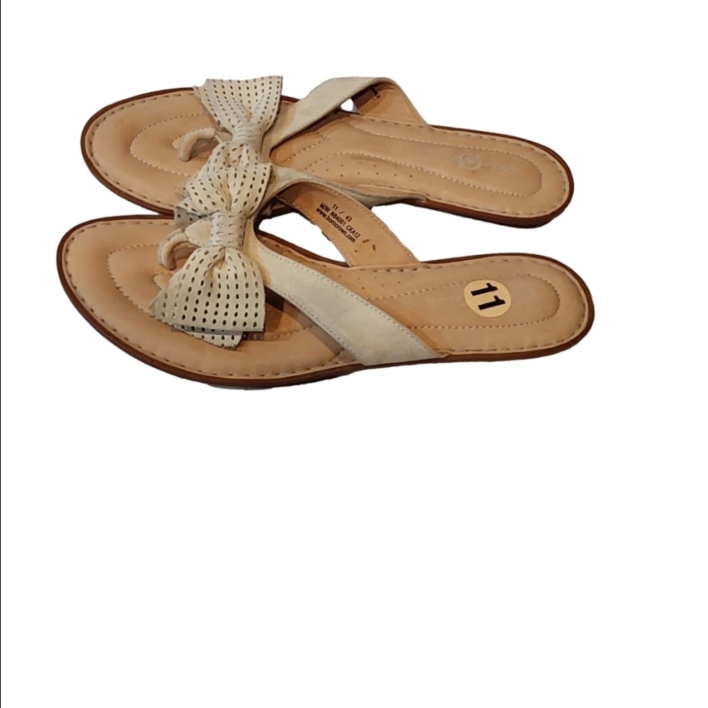 BORN CROWN WOMEN'S‎ SANDAL SIZE 11